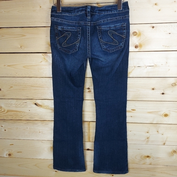 📣2/40$📣 SILVER Tuesday dark wash stretch jeans size 28 - Picture 5 of 8